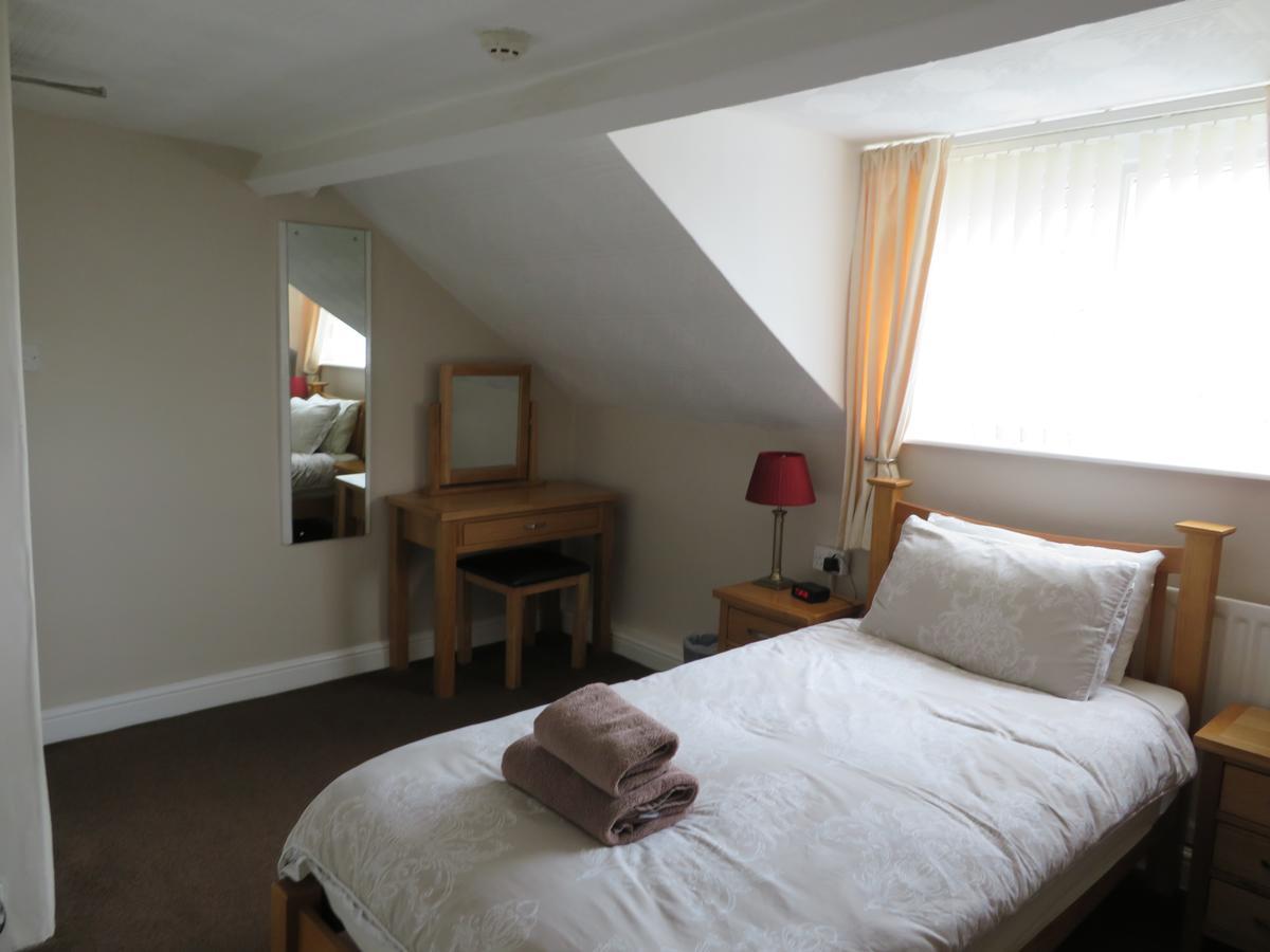 קרליסל Cornerhouse Guesthouse מראה חיצוני תמונה
